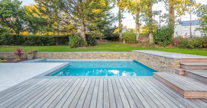 terrasse en bois tendances piscine