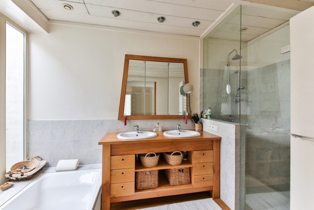 amenager-salle-de-bain-baignoire-douche