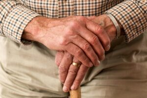 accueillir un parent âgé chez soi